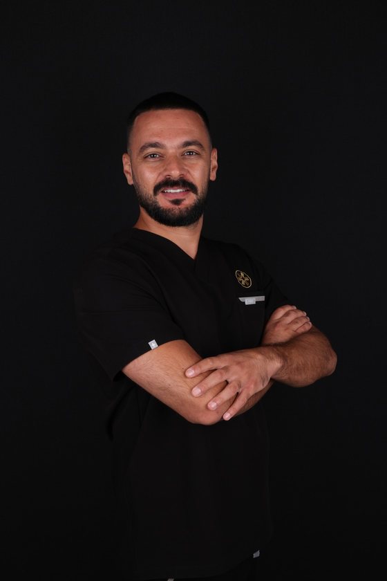 Dr. Kinan Bonni — Dentist, veneers & cosmetic dentistry, Creative Arts Dubai